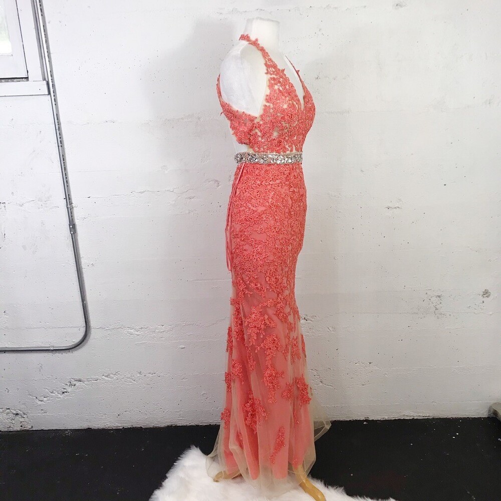 MoriLee by Madeline Gardner Coral Lace Overlay Fitted Prom Pageant Dress Size: 5 - Picture 4 of 8